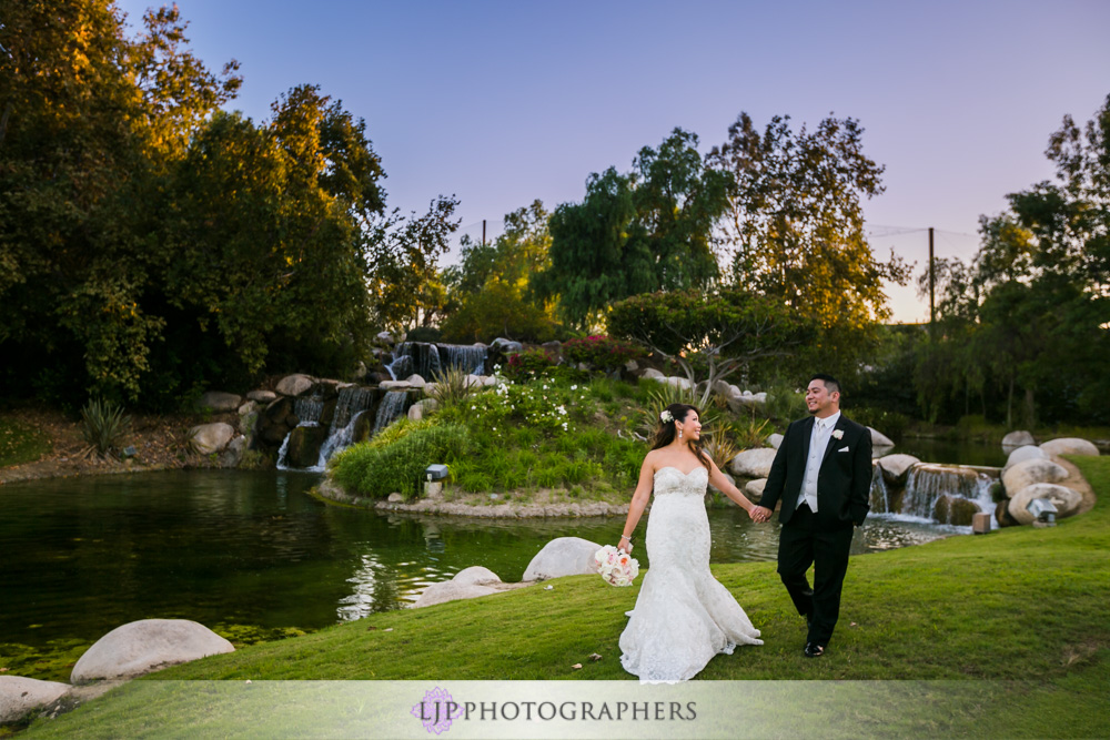 43-coyote-hills-golf-course-wedding-photographer-wedding-ceremony-photos