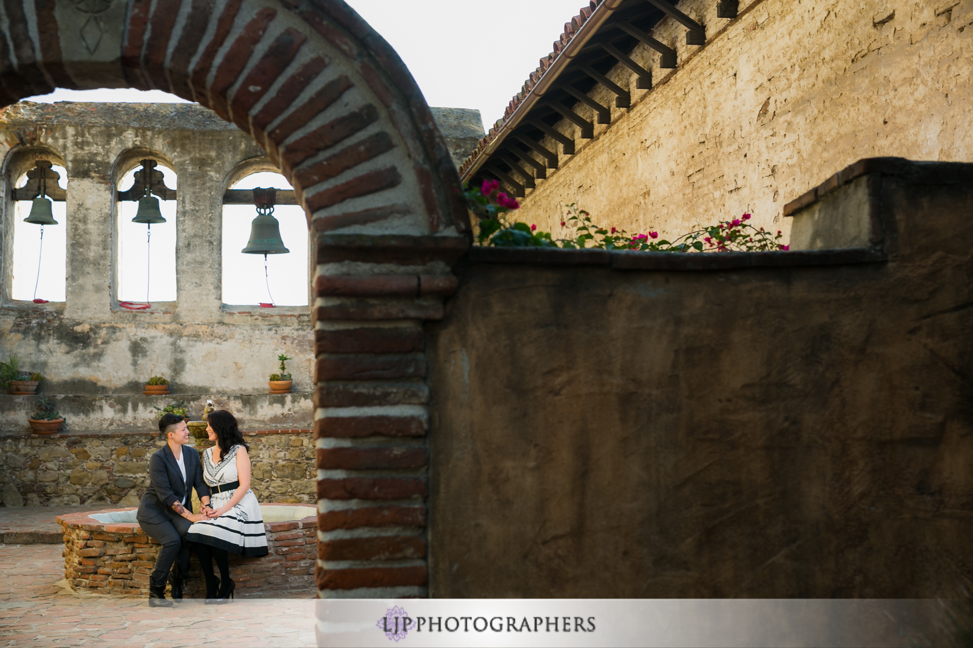 05-Mission-San-Juan-Capistrano-Engagement-Photography