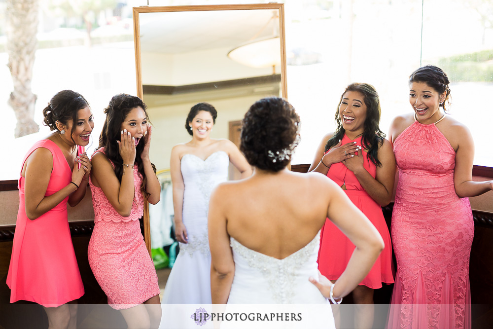 06-hilton-orange-county-costa-mesa-wedding-photographer-getting-ready-photos