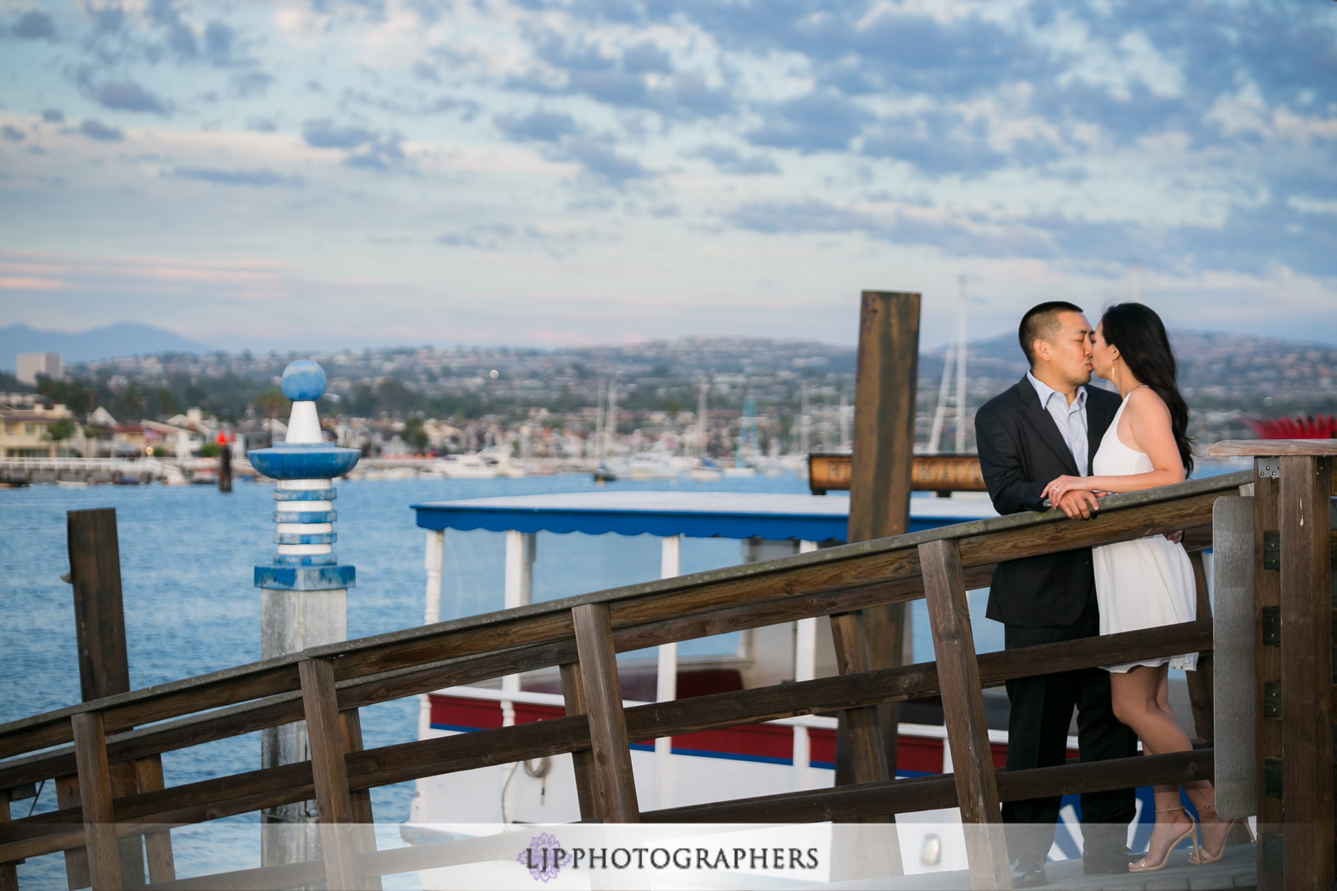 11-balboa-island-newport-beach-engagement-photographer