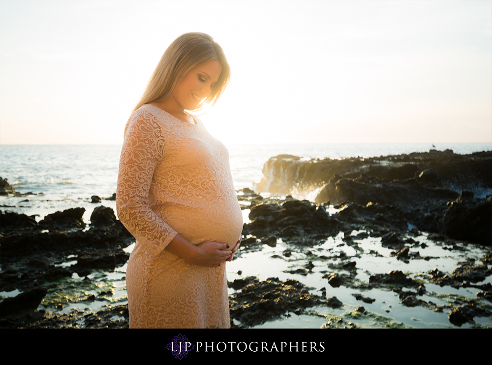 19-Victoria-Beach-Orange-County-Maternity-Photography