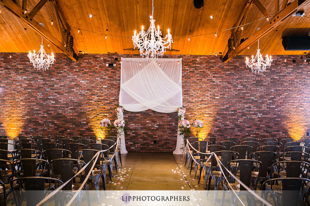 20-colony-house-anaheim-wedding-photographer-wedding-ceremony-photos