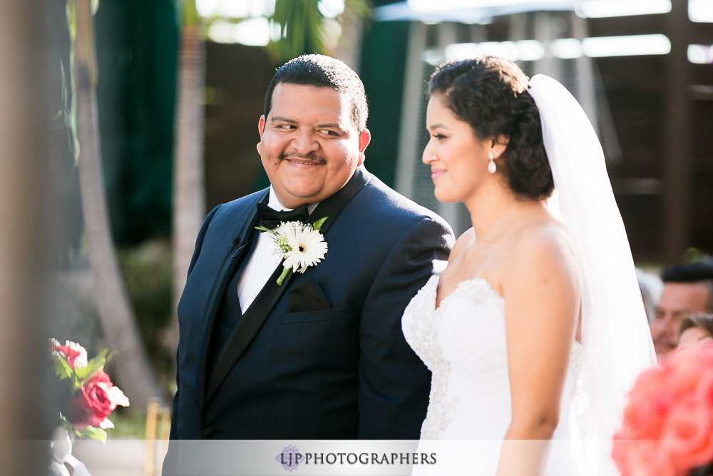21-hilton-orange-county-costa-mesa-wedding-photographer-wedding-ceremony-photos