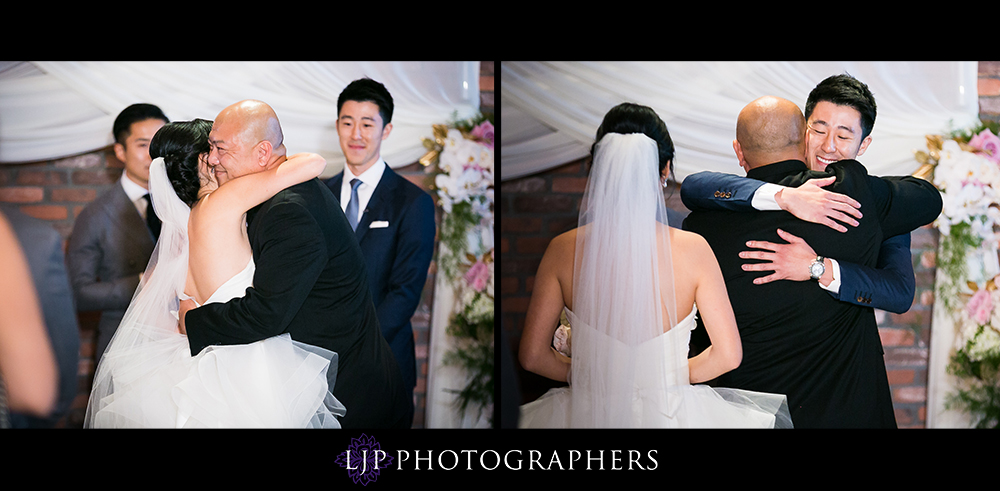 23-colony-house-anaheim-wedding-photographer-wedding-ceremony-photos