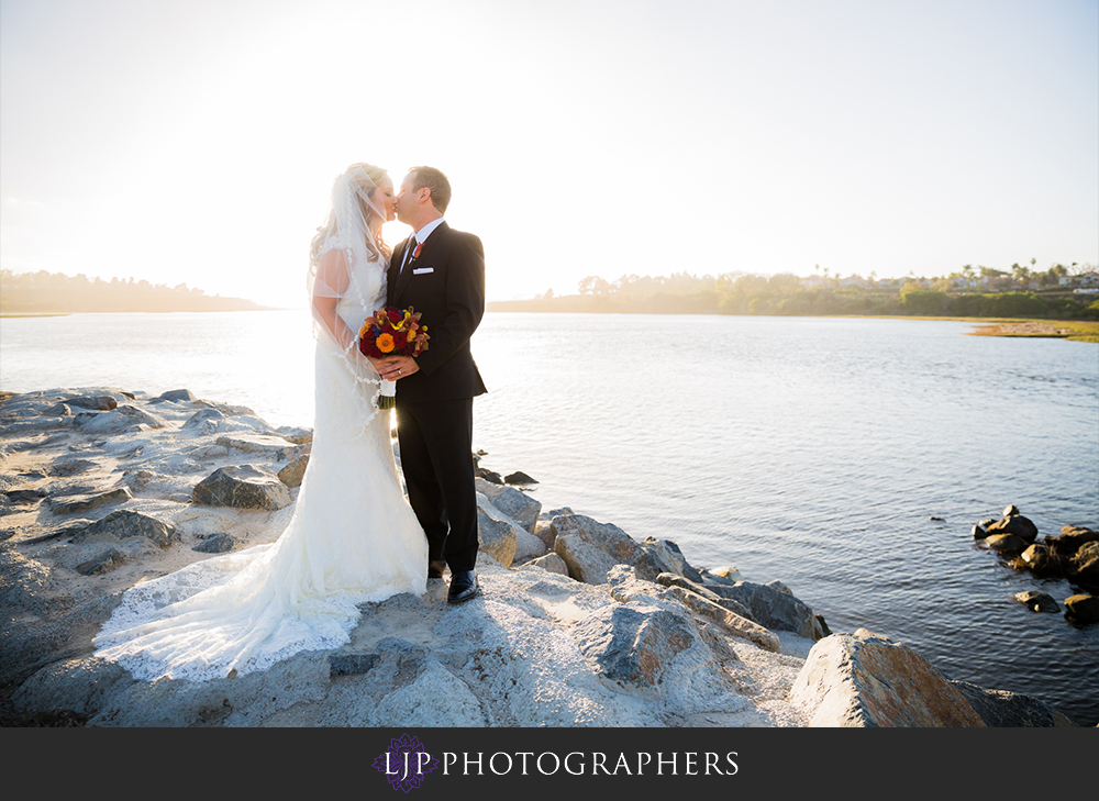 24-newport-beach-marriott-bayview-wedding-photographer-couple-session-photos