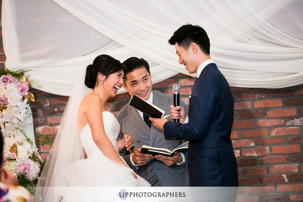 25-colony-house-anaheim-wedding-photographer-wedding-ceremony-photos