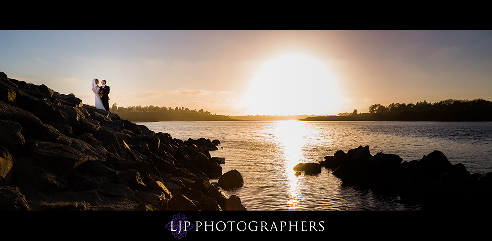 25-newport-beach-marriott-bayview-wedding-photographer-couple-session-photos