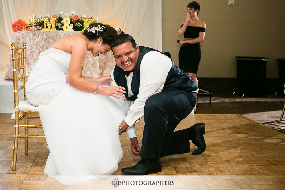 35-hilton-orange-county-costa-mesa-wedding-photographer-wedding-reception-photos
