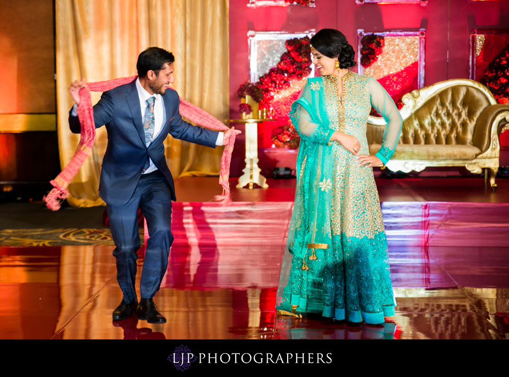 44-Hilton-Unverisal-Indian-Wedding-Photography