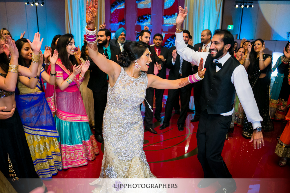 48-Hilton-Unverisal-Indian-Wedding-Photography