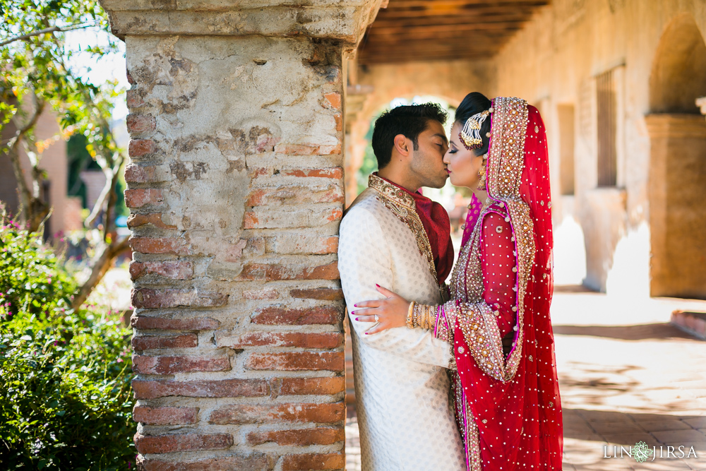 02-mission-san-juan-capistrano-engagement-photography