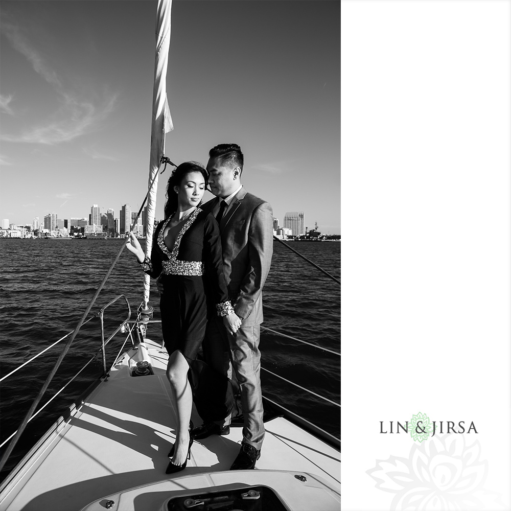 08-downtown-san-diego-engagement-photography