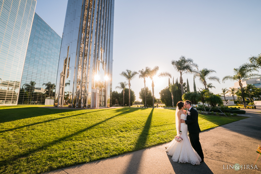 25-crystal-cathedral-wedding-photographer