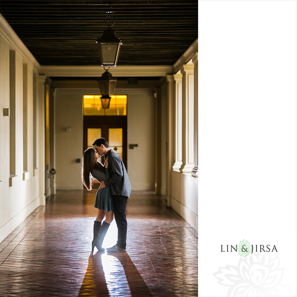 03-pasadena-city-hall-engagement-photographer