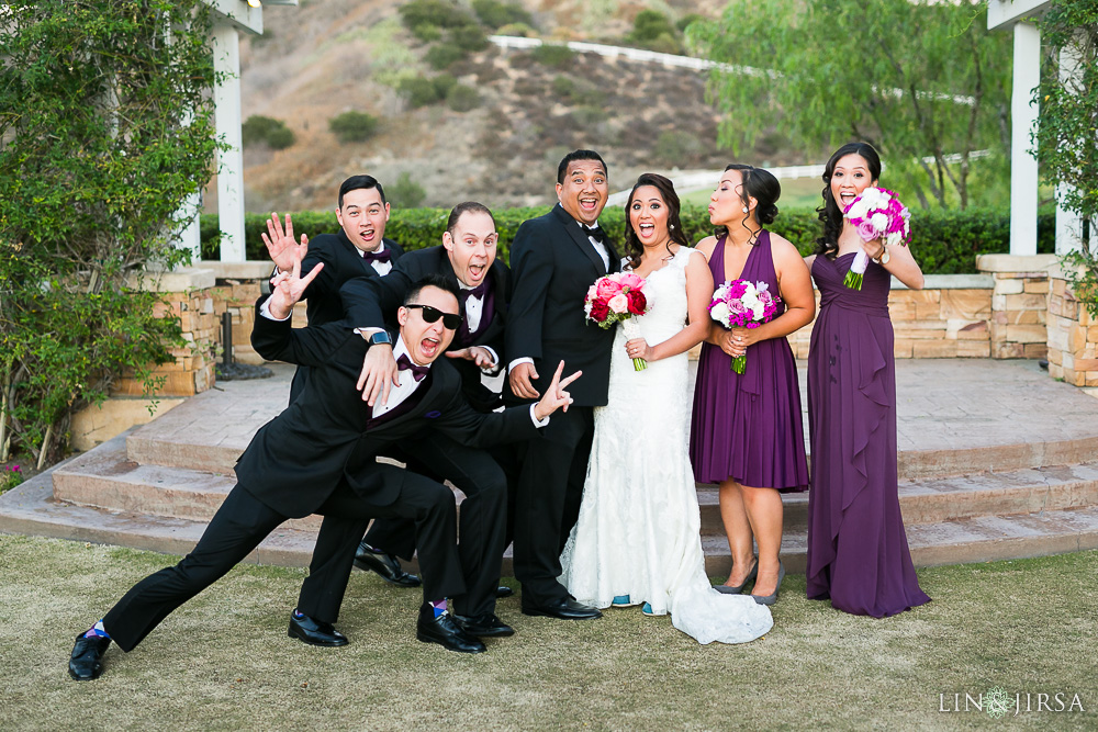 16-black-gold-golf-club-wedding-photography