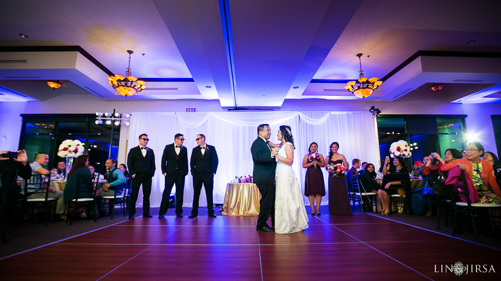 27-black-gold-golf-club-wedding-photography