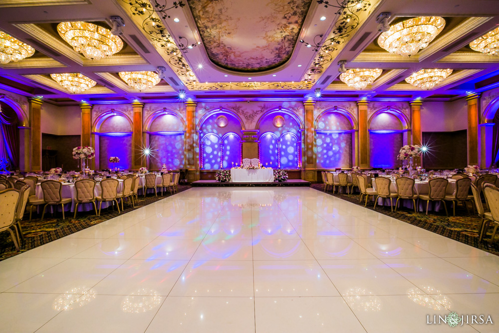 29-renaisssance-banquet-hall-glendale-wedding-photographer