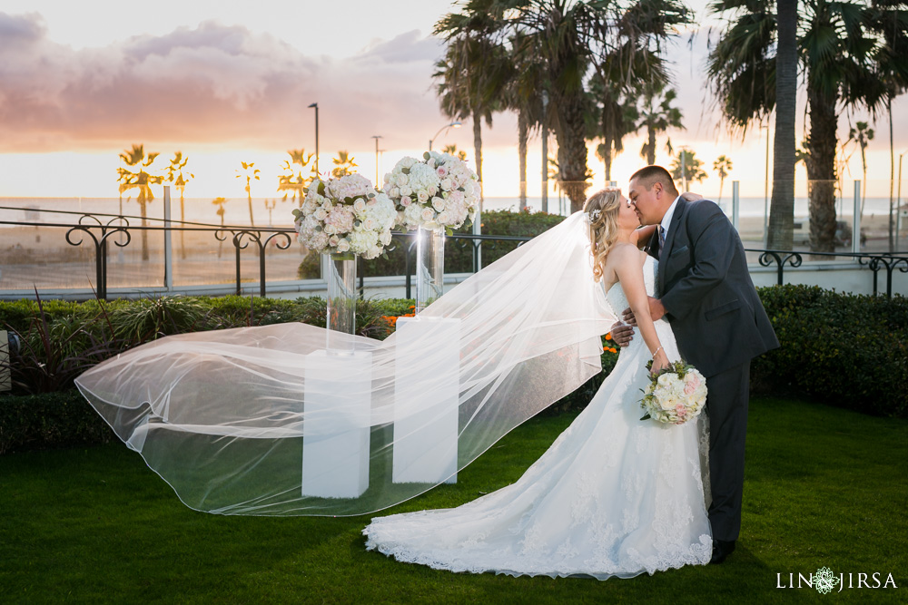 23Hyatt-Regency-Huntington-Beach-Orange-County-Wedding-Photography