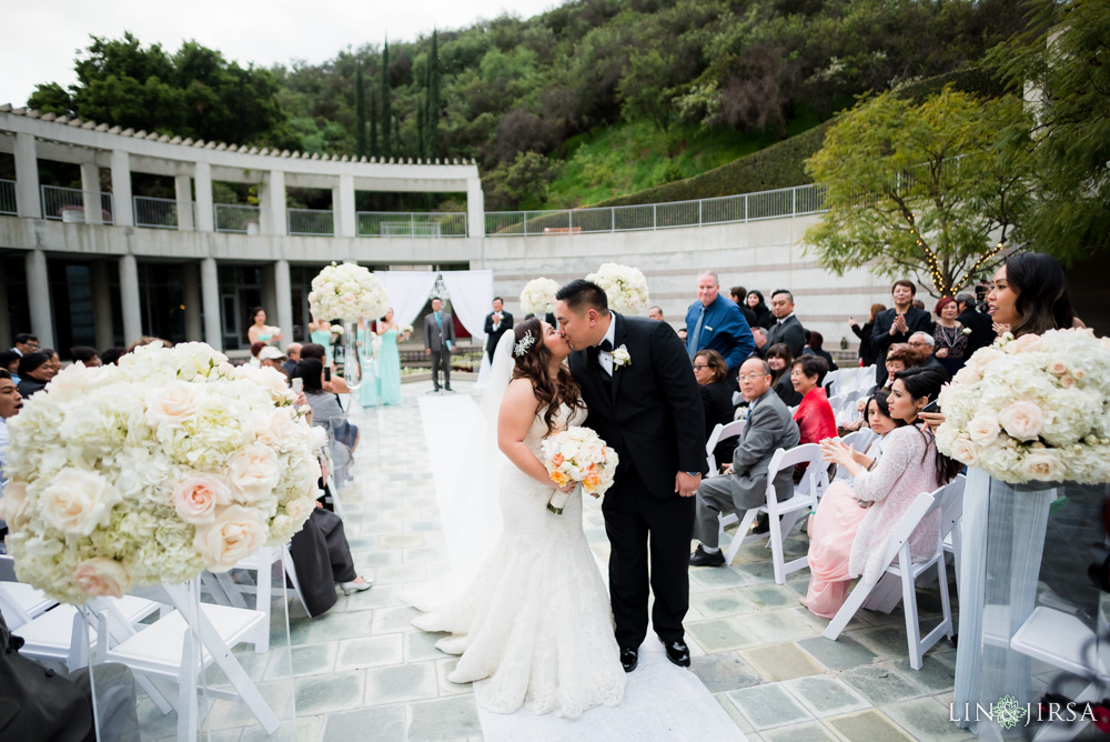24-skirball-cultural-center-los-angeles-wedding-photographer