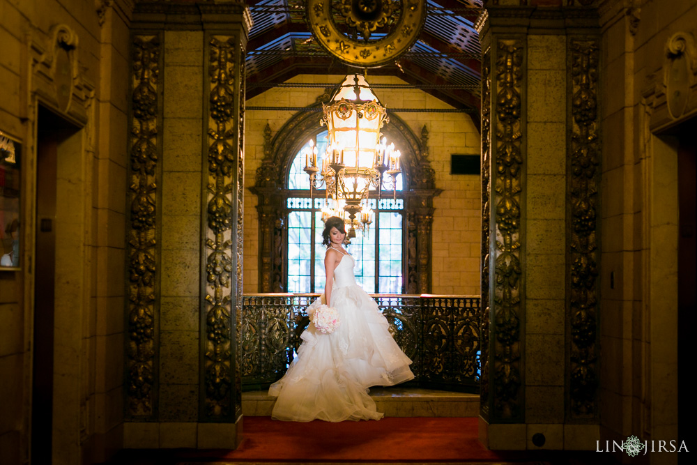 29-millennium-biltmore-hotel-los-angeles-wedding-photographer