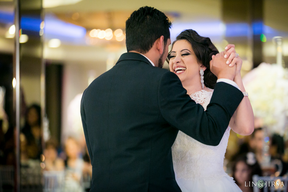 39-brandview-ballroom-glendale-wedding-photography