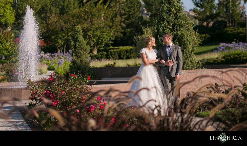 03-newport-beach-temple-couple-session-orange-county