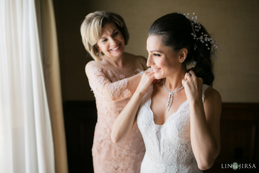 05-bel-air-bay-club-pacific-palisades-wedding-photographer-getting-ready