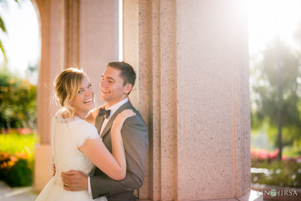 07-newport-beach-temple-couple-session-orange-county