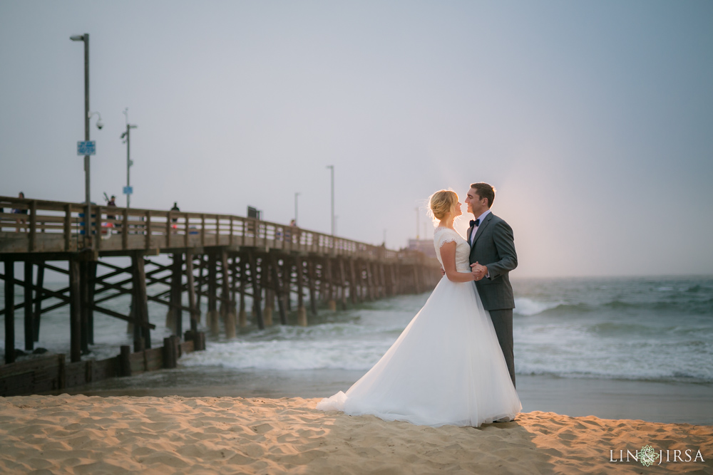 08-newport-beach-temple-couple-session-orange-county