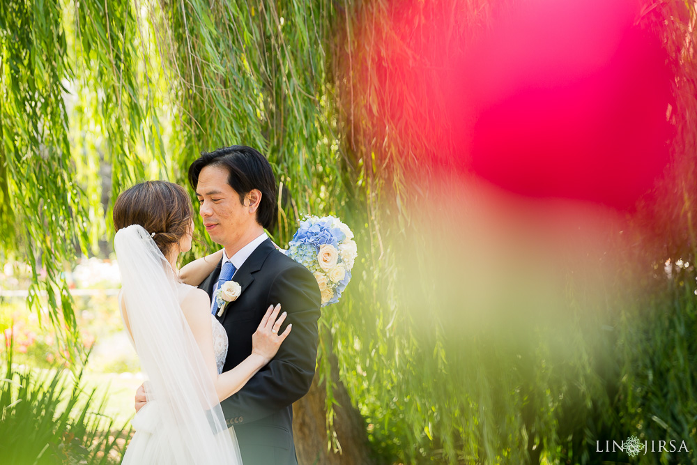 17-descano-gardens-los-angeles-wedding-photographer-first-look-couple-session-photos