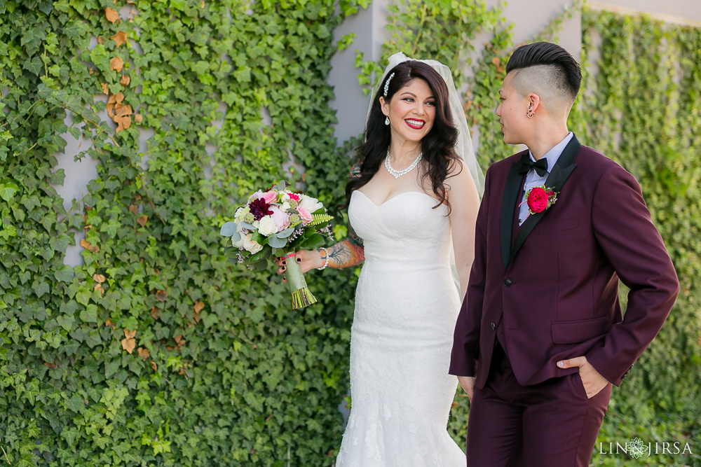 22-the-colony-house-anaheim-wedding-photographer-wedding-ceremony