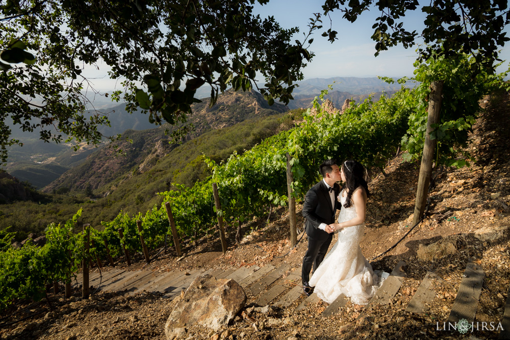 27-malibu-rocky-oaks-estate-vineyards-malibu-wedding-photographer-wedding-ceremony