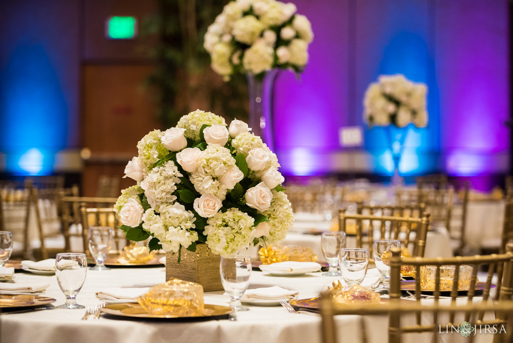 37-hilton-los-angeles-universal-city-indian-wedding-photographer-wedding-reception