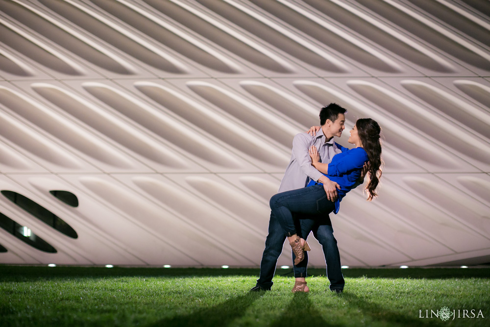 12-downtown-los-angeles-engagement-photographer