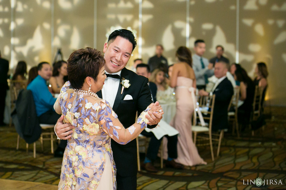 0584-hp-hilton-anaheim-wedding-photography