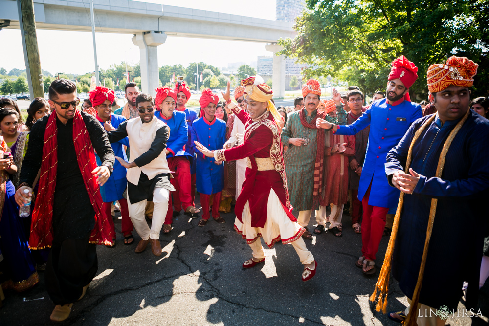 17-sheraton-tysons-hotel-virginia-washington-dc-indian-wedding-photography