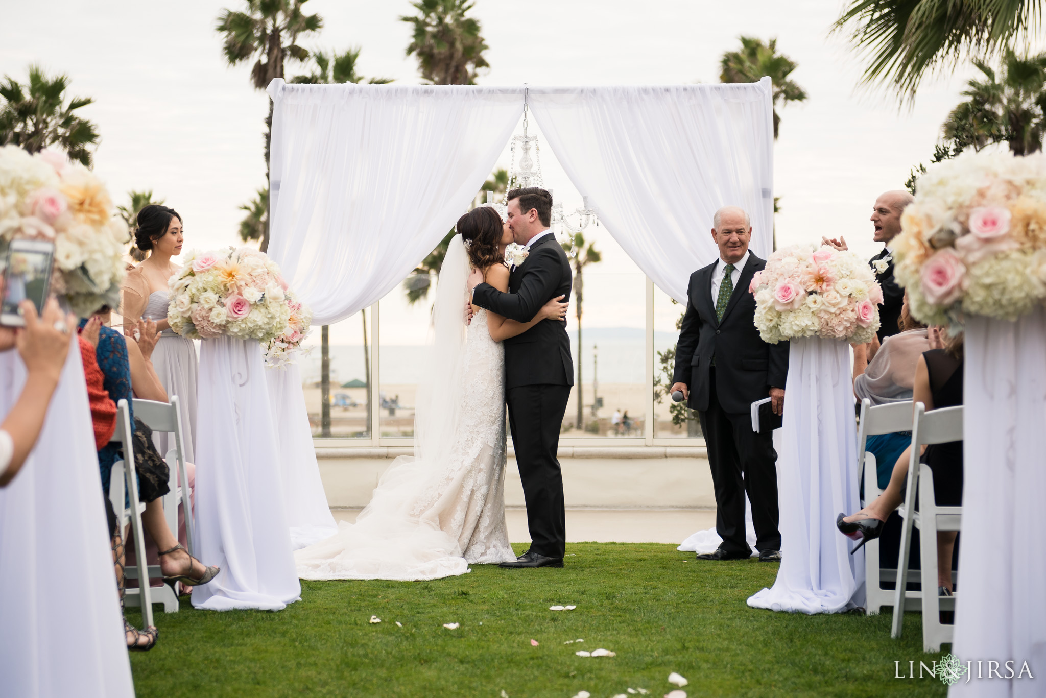 17-huntington-beach-hyatt-regency-wedding-photography