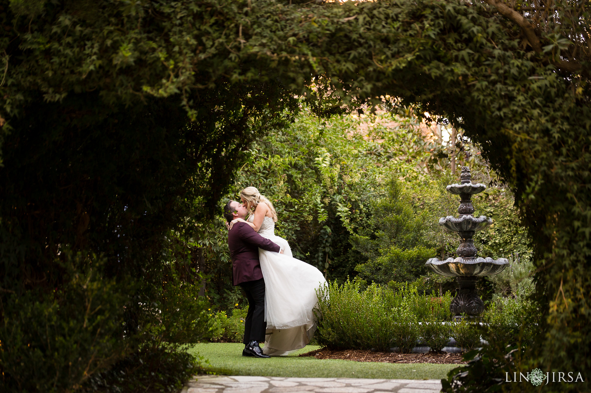 22-twin-oaks-house-and-garden-estate-wedding-photography