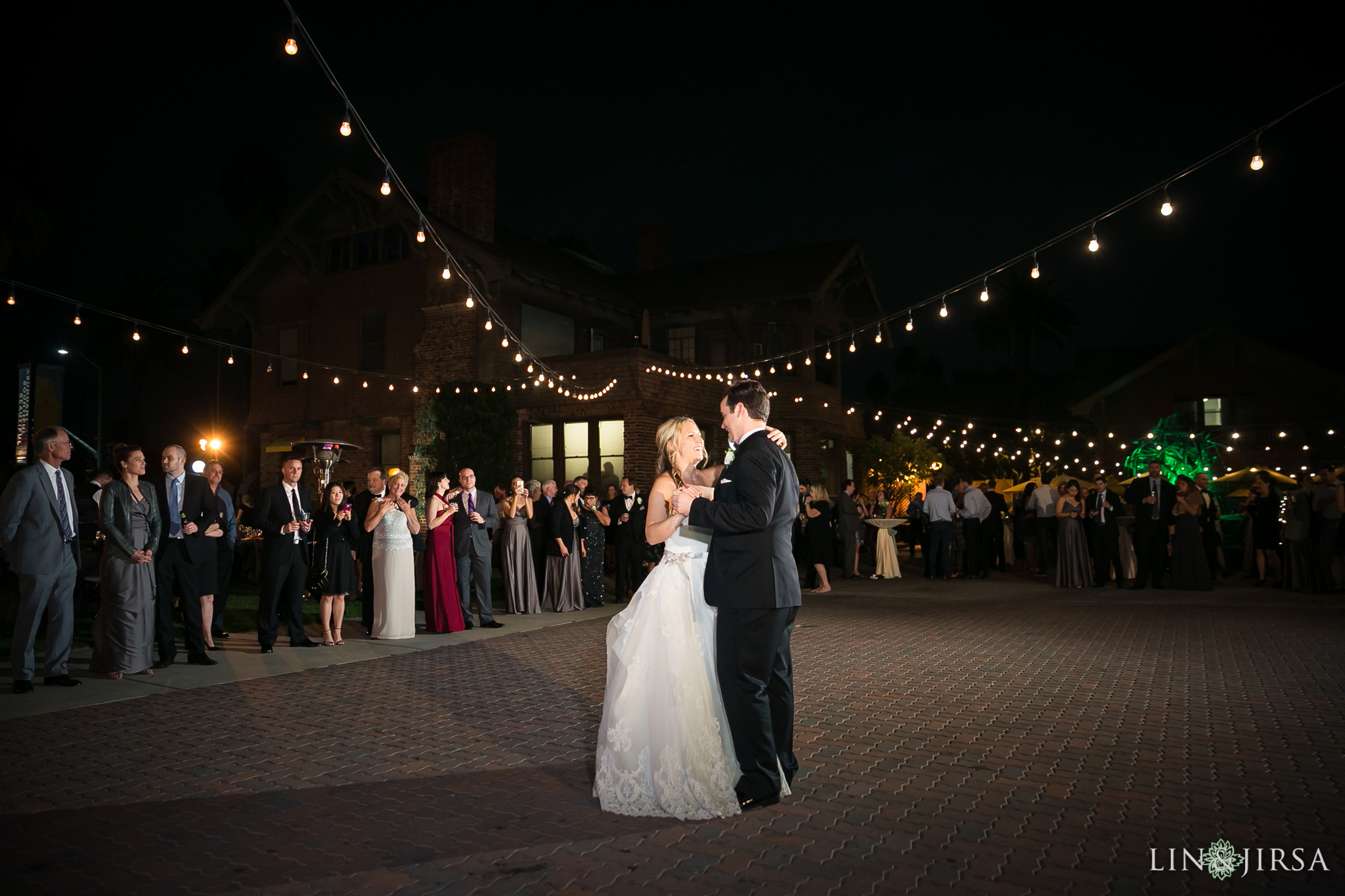 25-long-beach-museum-of-art-wedding-photography