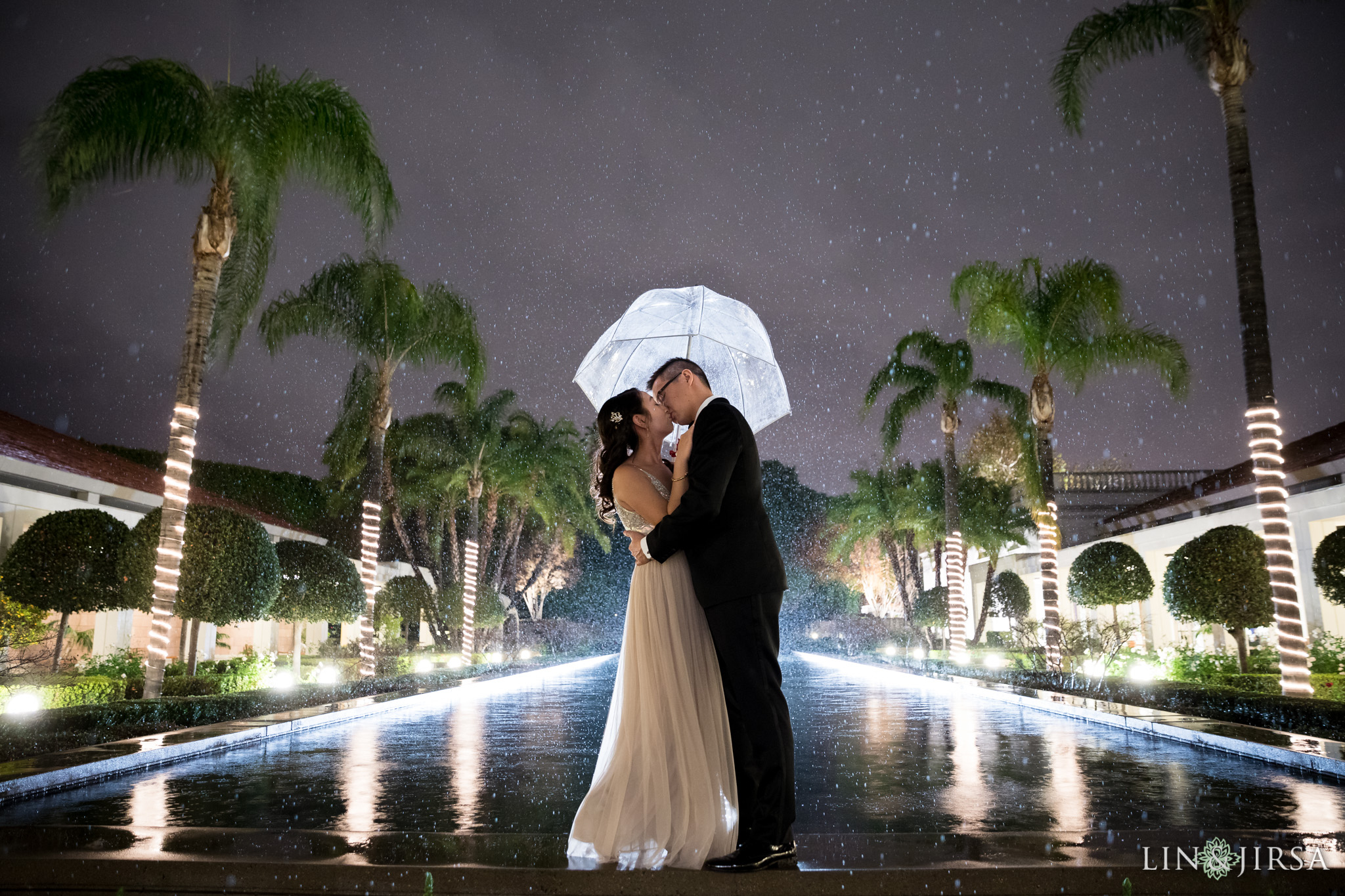 36-Nixon-presidential-library-wedding-photographer