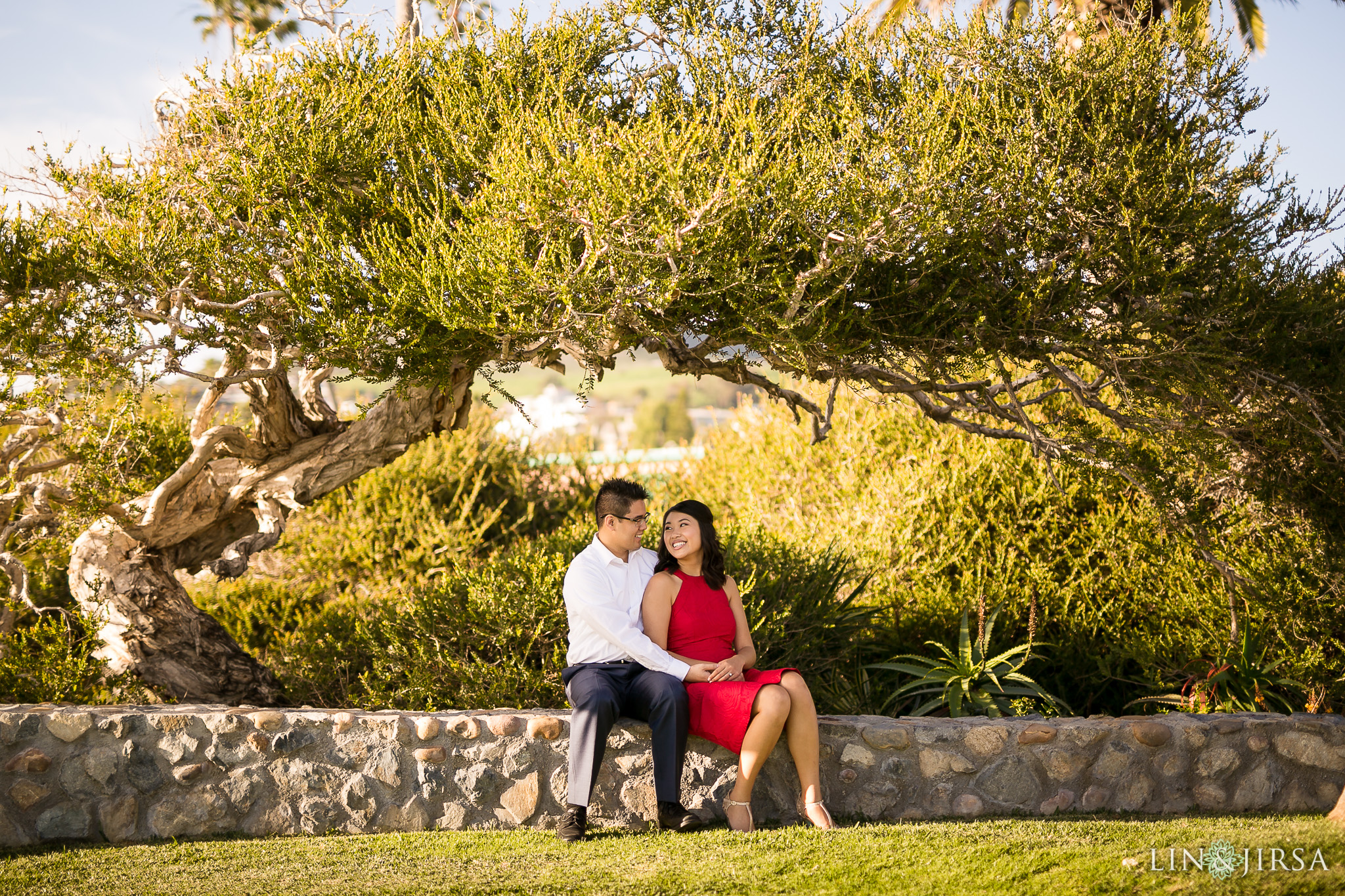 08-laguna-beach-engagement-photography