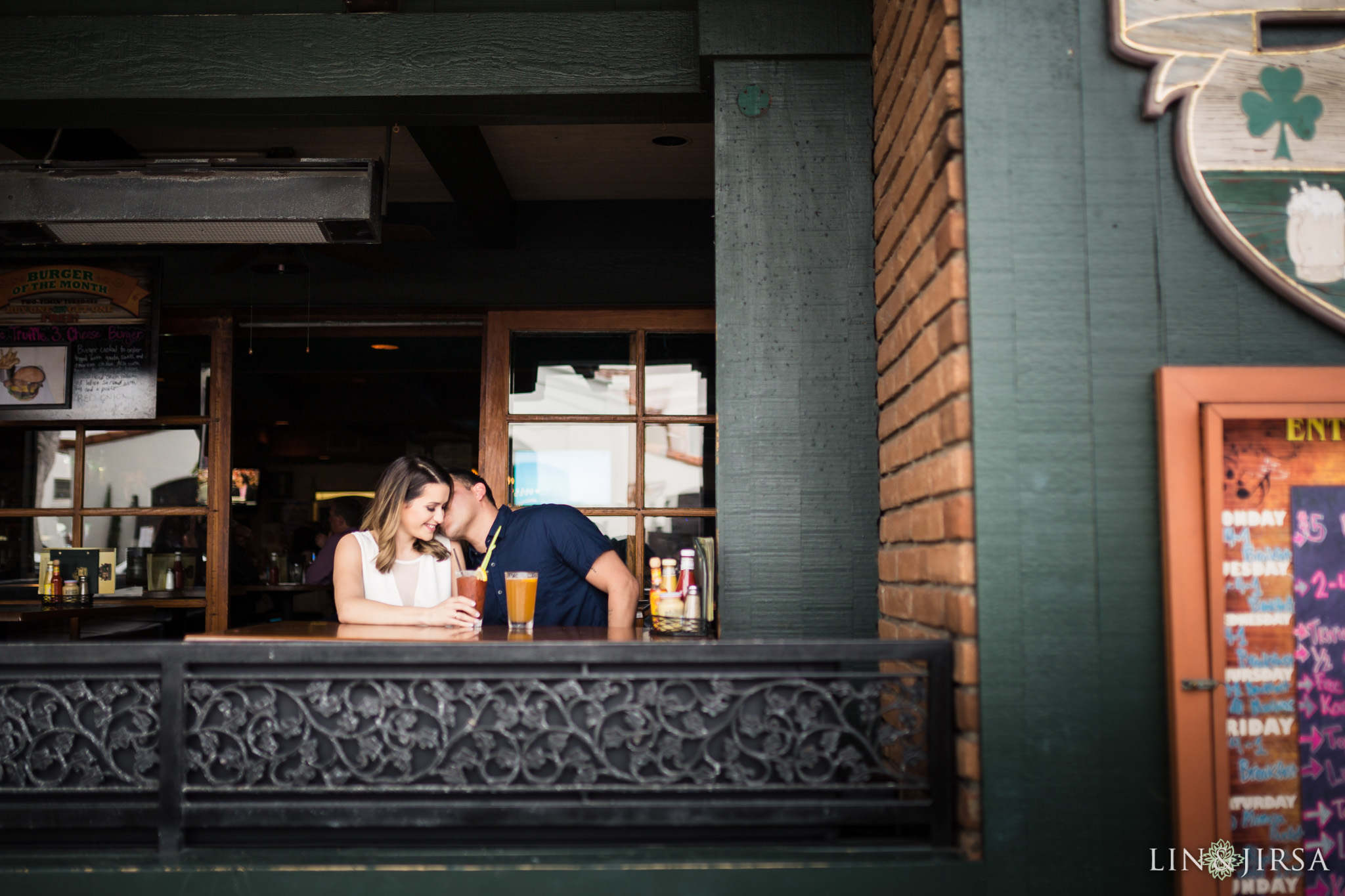 04-downtown-laguna-beach-orange-county-engagement-photographer