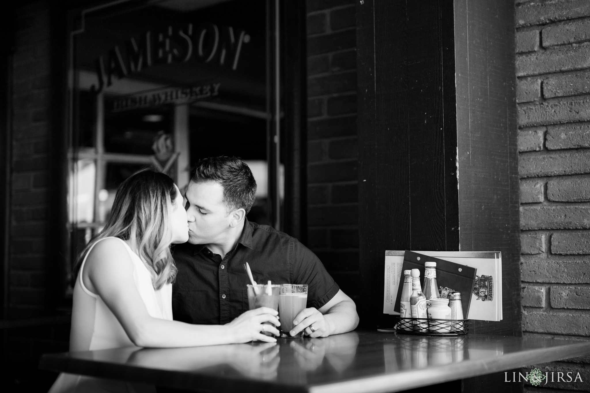 05-downtown-laguna-beach-orange-county-engagement-photographer