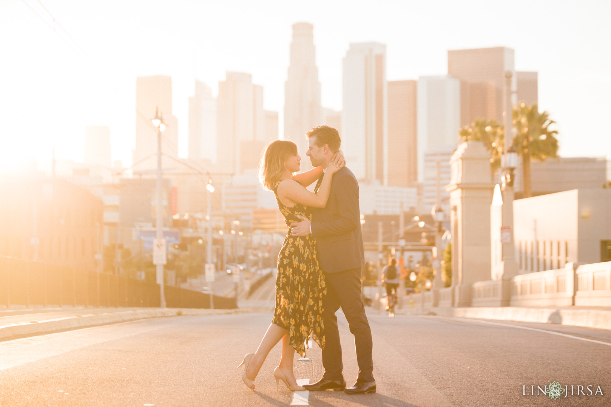 11-union-station-downtown-los-angeles-engagement-photography