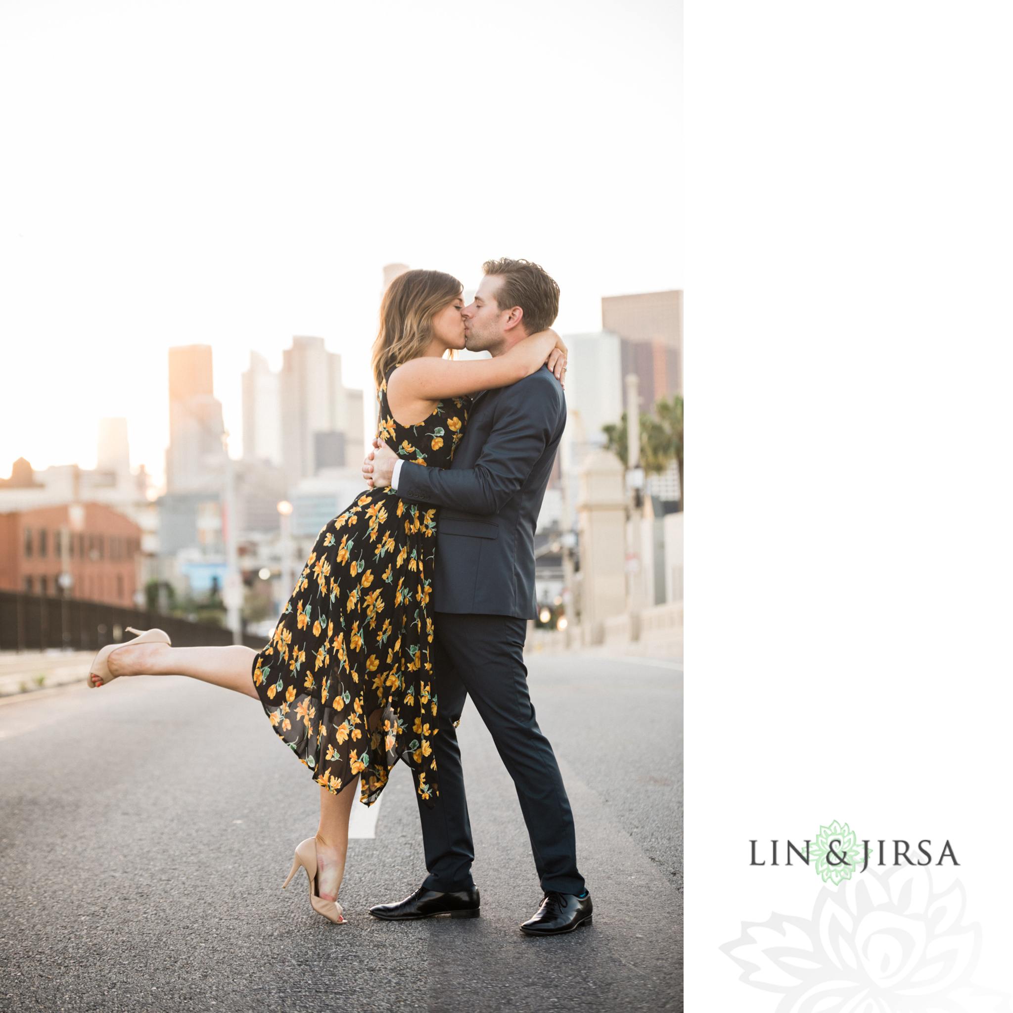14-union-station-downtown-los-angeles-engagement-photography