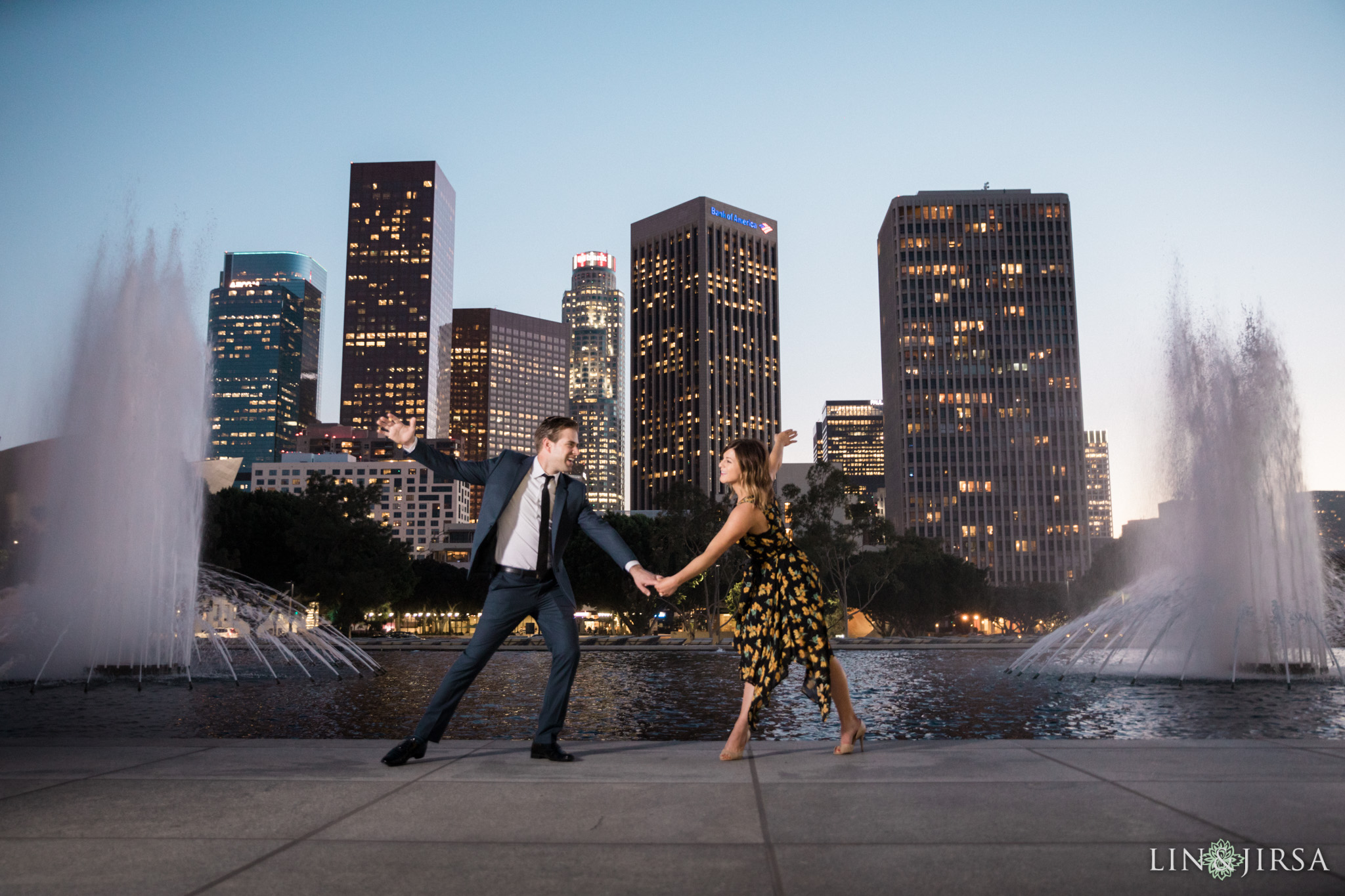 15-union-station-downtown-los-angeles-engagement-photography