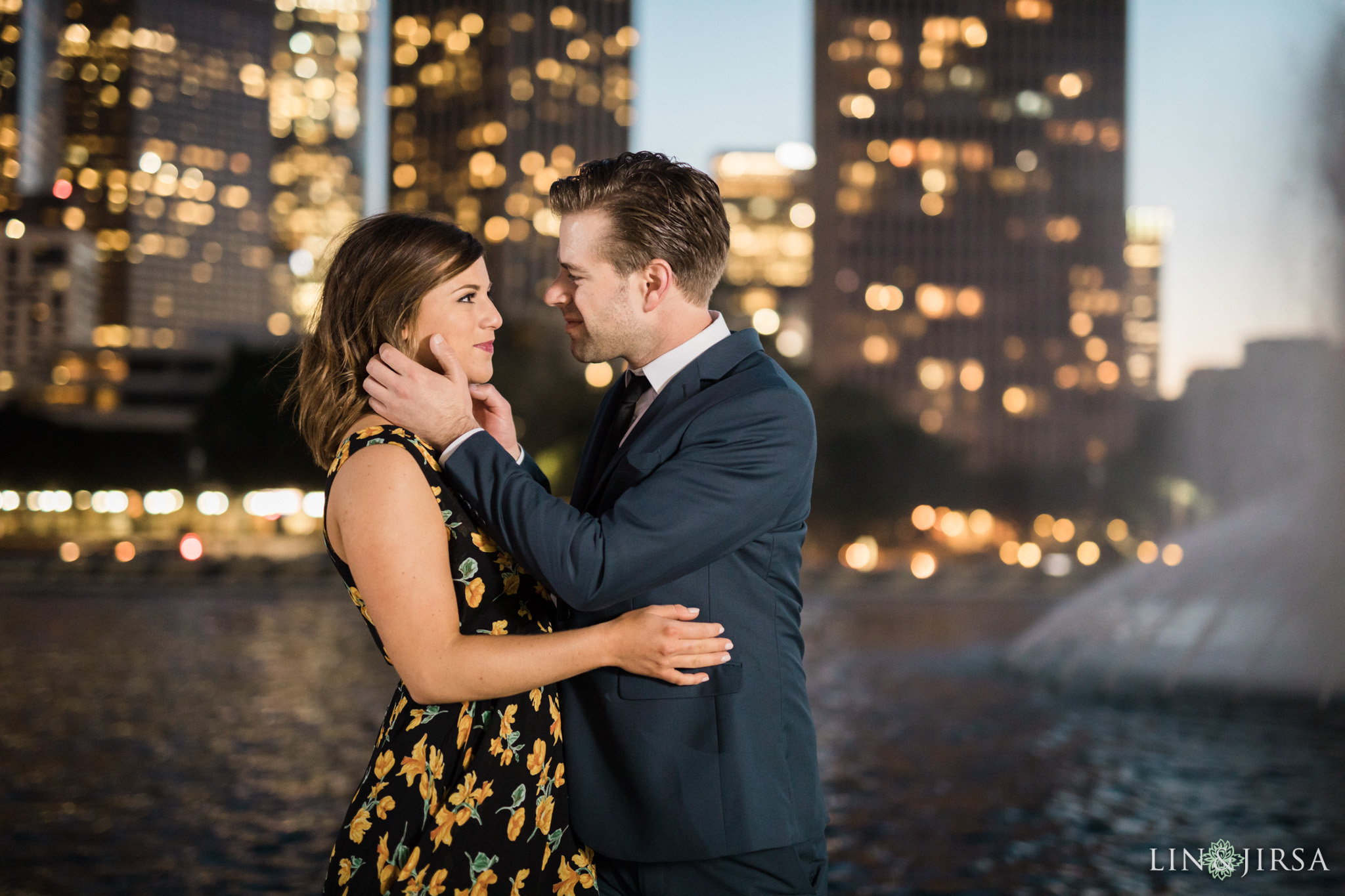 17-union-station-downtown-los-angeles-engagement-photography