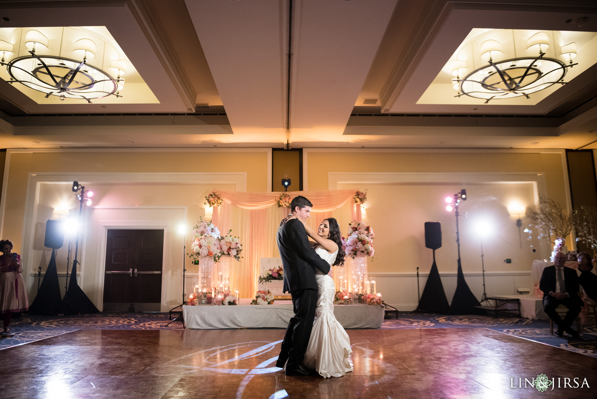 28-Laguna-cliffs-marriott-indian-fusion-wedding-photography