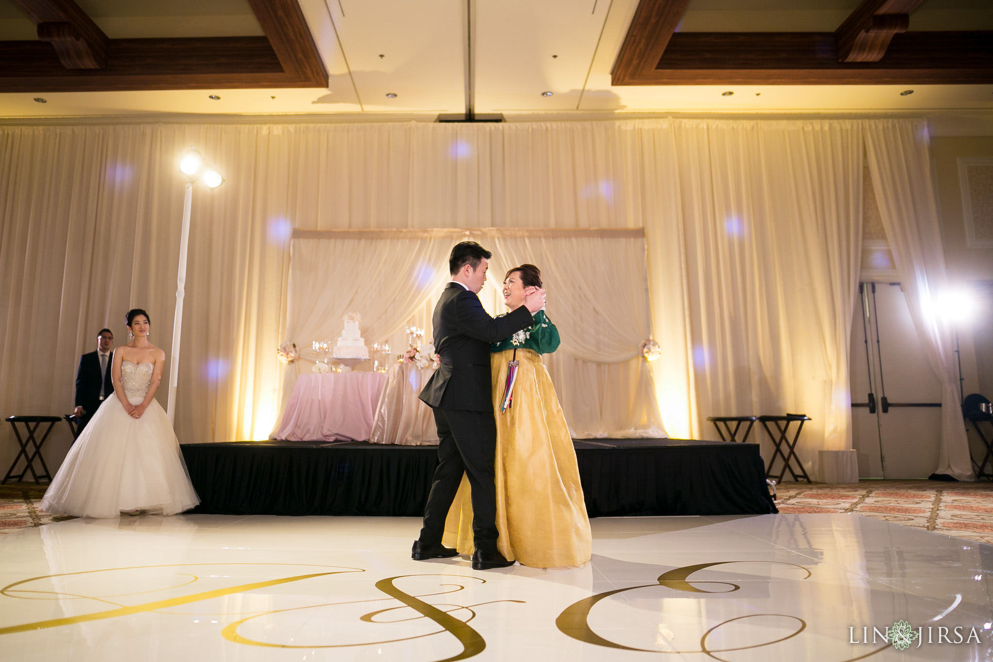 40-huntington-beach-hyatt-regency-korean-wedding-photography