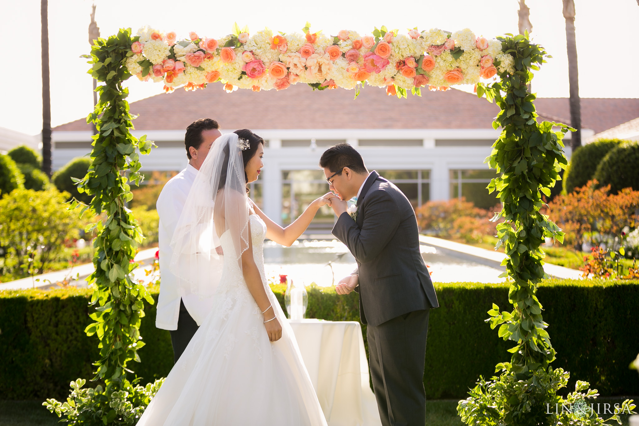 21-richard-nixon-libary-wedding-photography